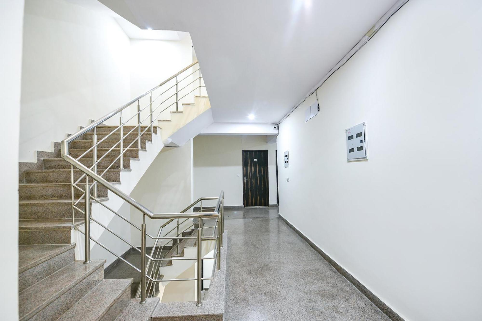 Fabhotel The Yashobhumi Near Yashobhoomi Convention Centre Delhi  Dış mekan fotoğraf